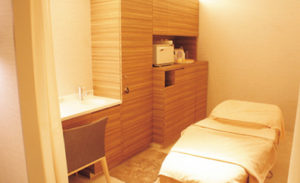 ☎03-6457-4042 新