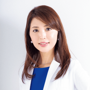 そうなると、必然的に顔の余白が
