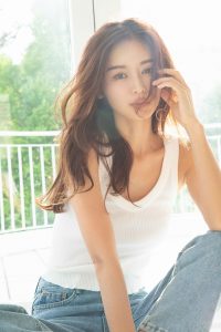 Profile 加治ひとみ 1