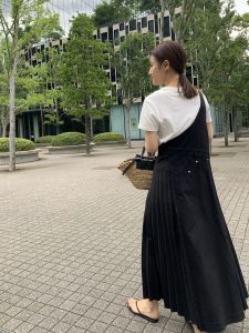 バックスタイルも可愛い1枚です
