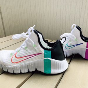 9月号のCLASSY.を見て思わずポチ買いしたスニーカー