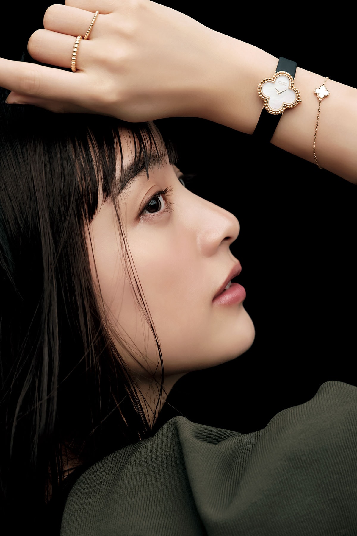 写真立Van Cleef & Arpels ヴァンクリ 
フランス　
写真立て 買う？買わない？】セール予定の2023年ヴァンクリホリデー