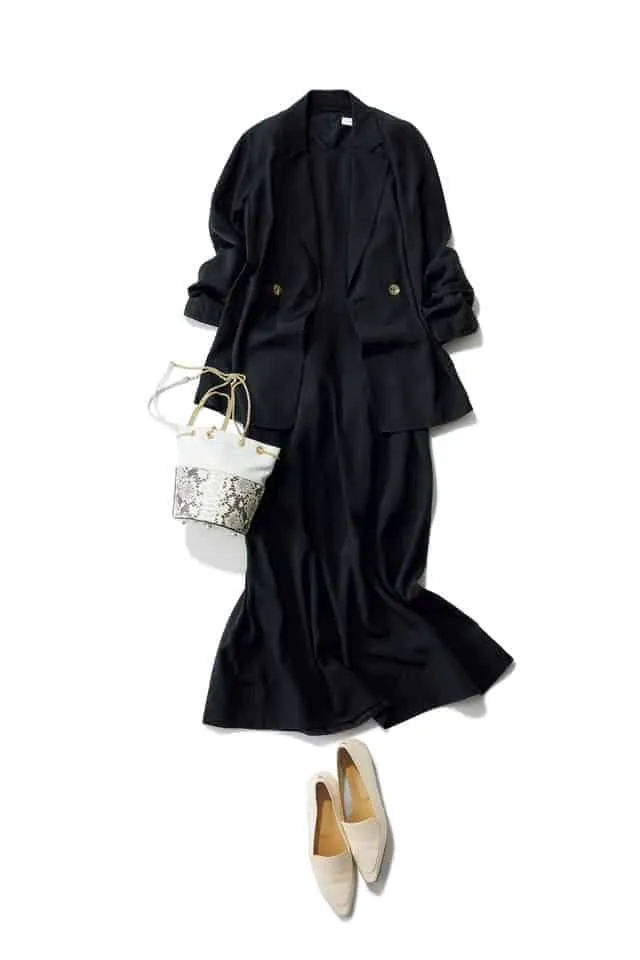 黒ワンピース×ジャケットの春夏黒ワンピースコーデ