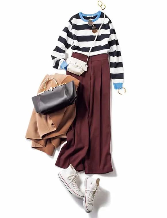 ボーダー (太ピッチ) × ワイドパンツ (ボルドー) × スニーカー の大人カジュアルなボーダーコーデ