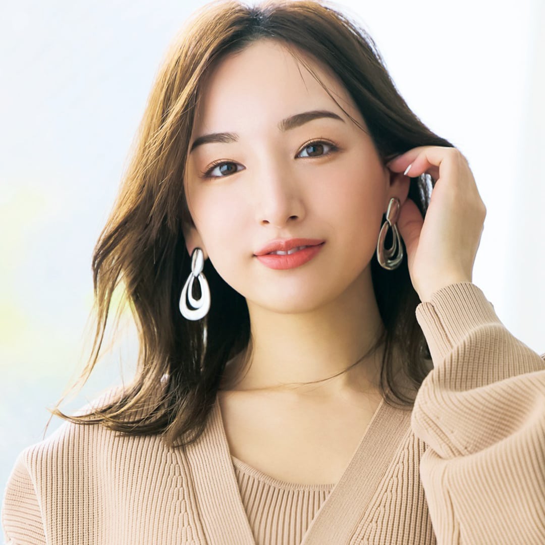 内山香利奈（28歳・サロン経営） 