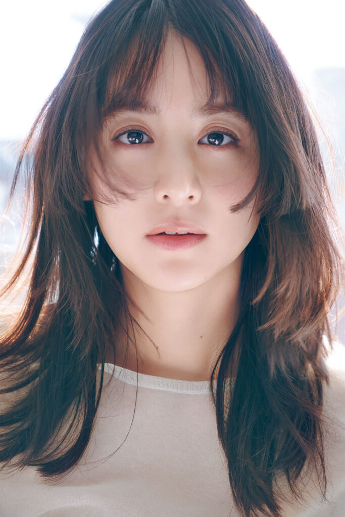 【状態良好】山本美月さん着用☆クレストブリッジ☆ループツイードヘリンボーンケープ 状態良好】山本美月さん着用☆クレストブリッジ☆ループツイード