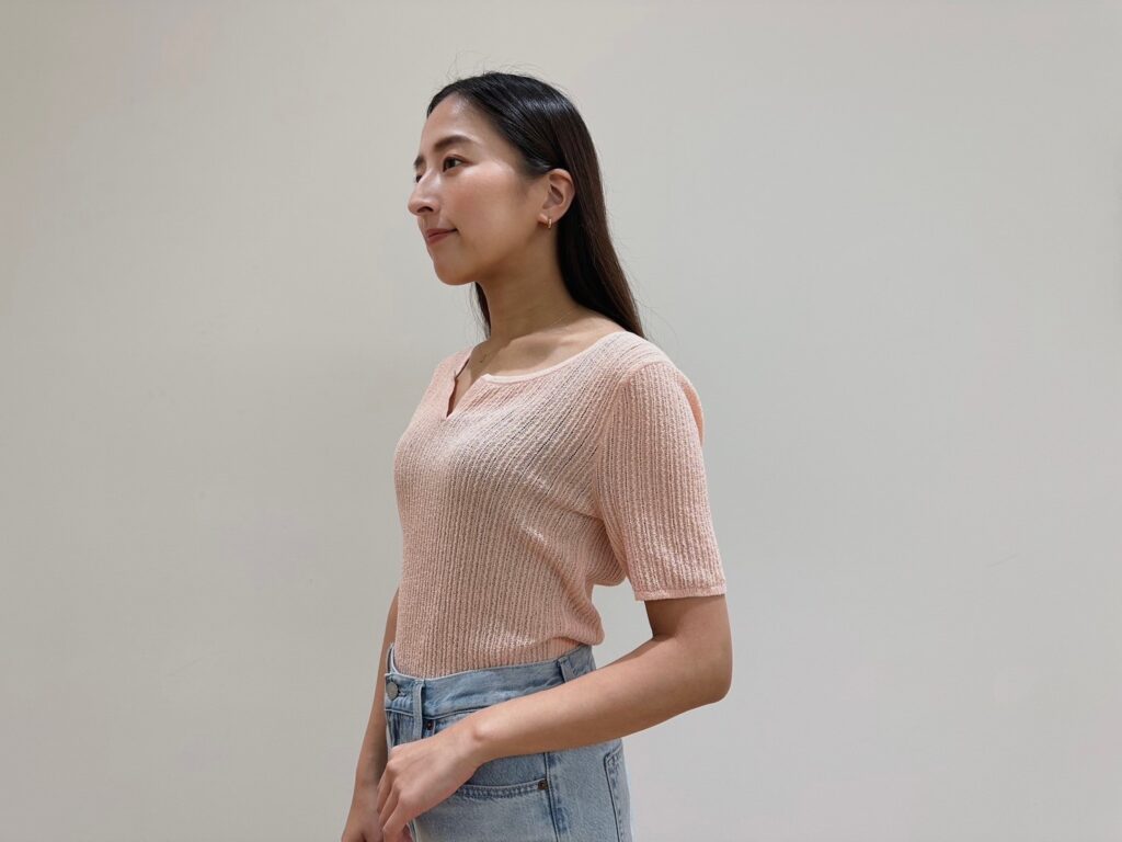 UNIQLO - ピンクシェリー UNIQLO】¥2,990の春ピンク♡シアーシャツ | ヘアメイク宮澤舞が
