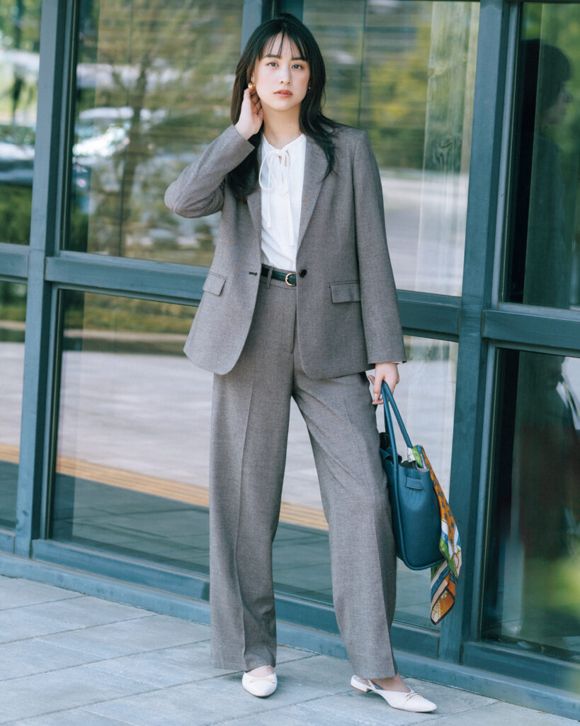 セットアップも、アウターも、着回しニットも…秋の仕事服【6選