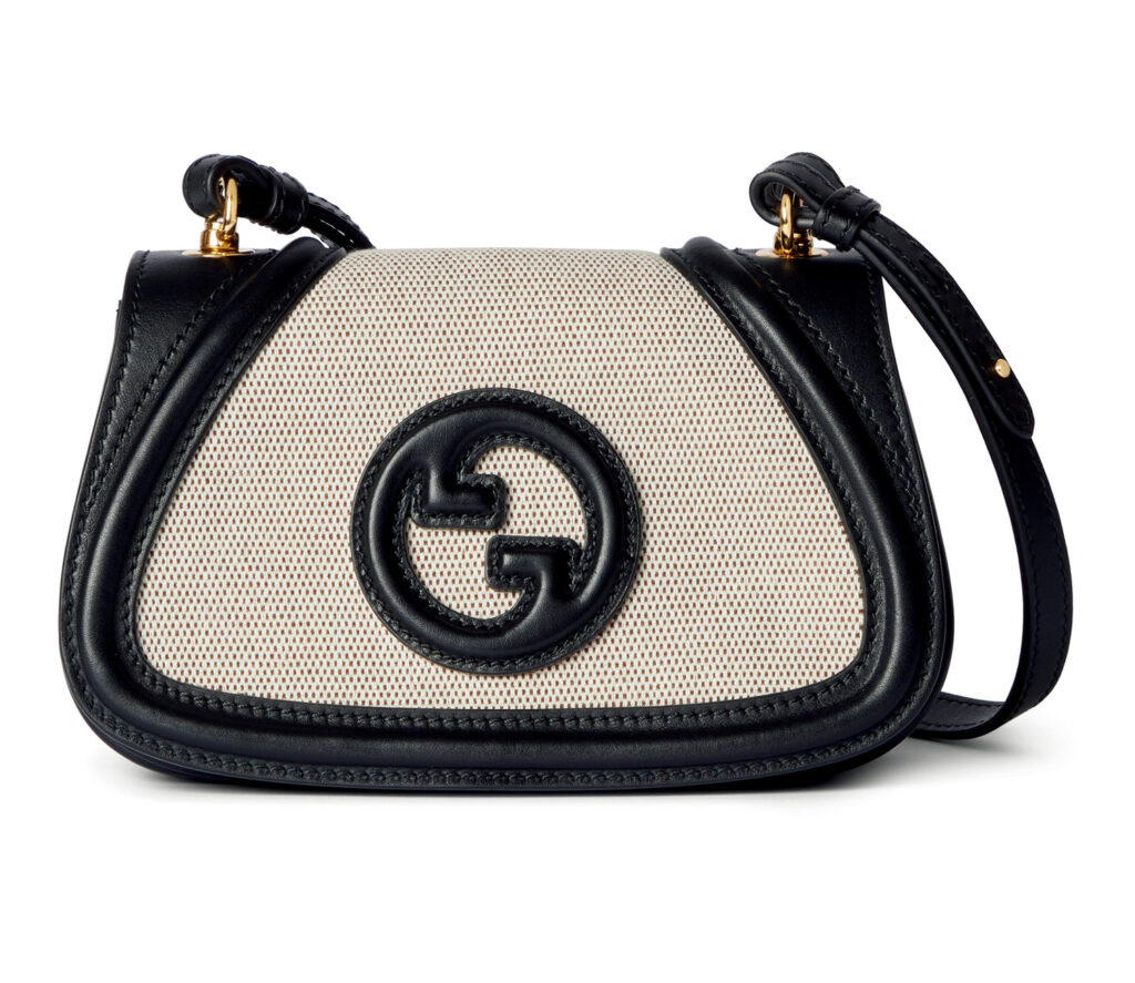 オシャレして働く私の隣にグッチのバッグ | CLASSY.[クラッシィ]