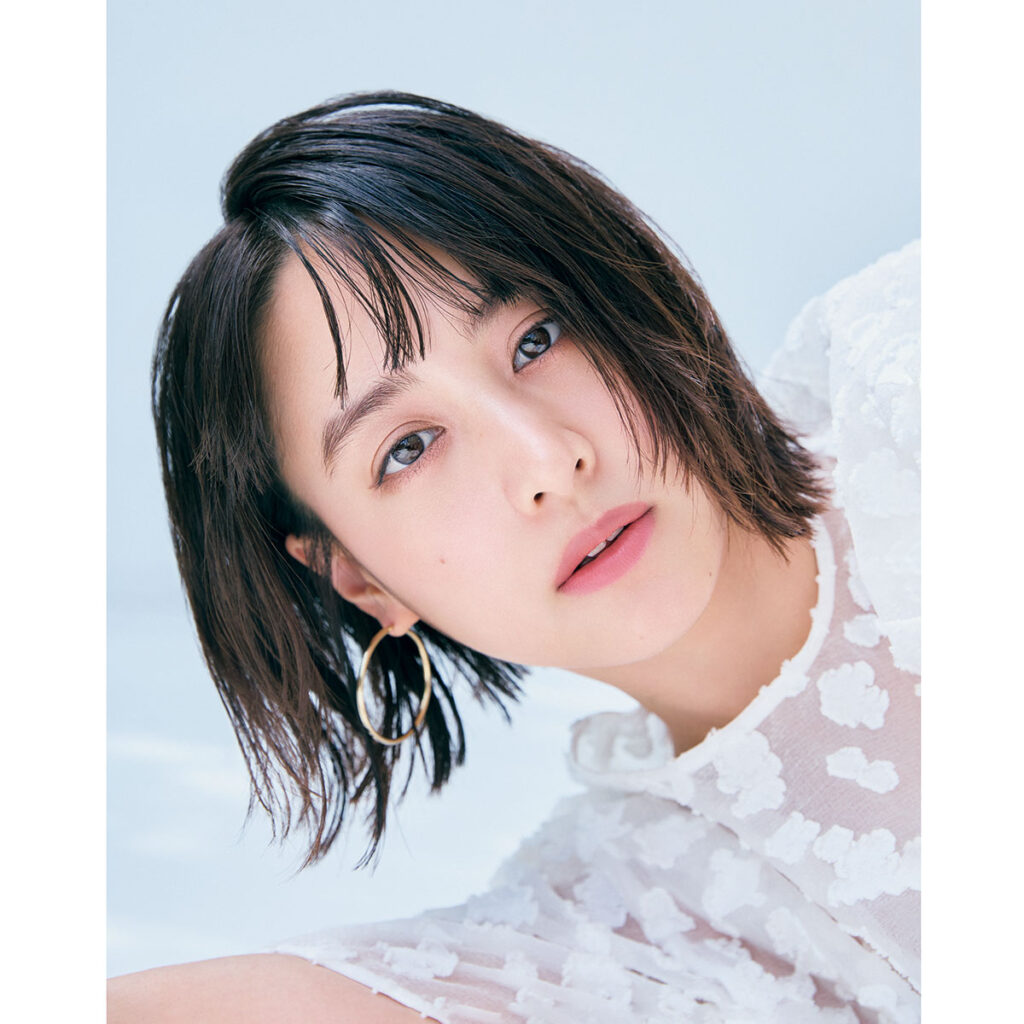 【状態良好】山本美月さん着用☆クレストブリッジ☆ループツイードヘリンボーンケープ 状態良好】山本美月さん着用☆クレストブリッジ☆ループツイード