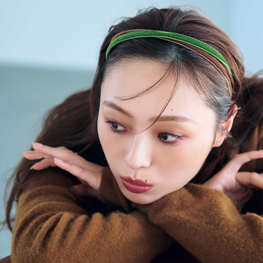 細カチューシャの重ね付け