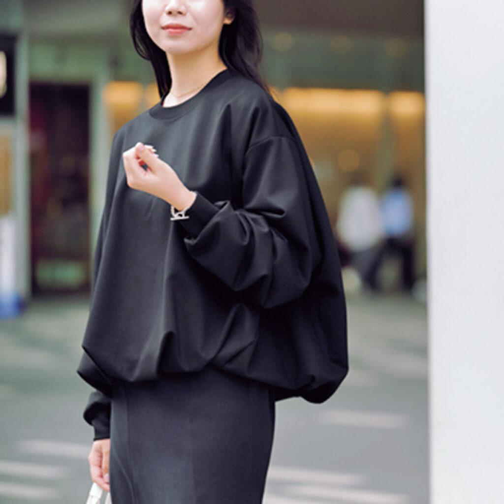 甘トップスのデートコーデ,モノトーンコーデ,COSコーデ