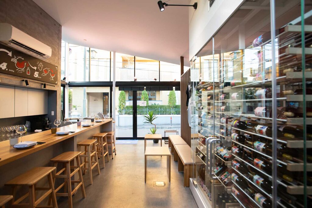 GRAPEREPUBLICINC. VINERIA SALONE