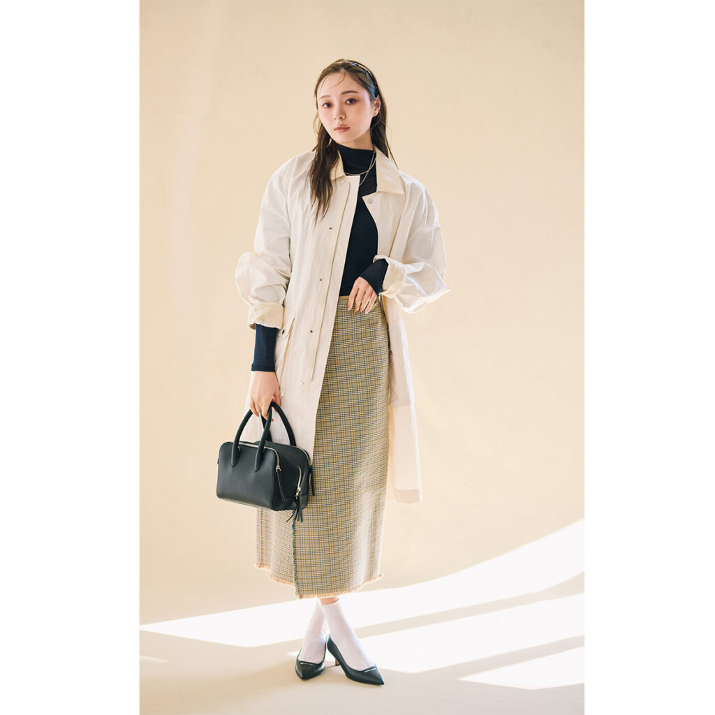 ロングアウターとスカートのコーデ