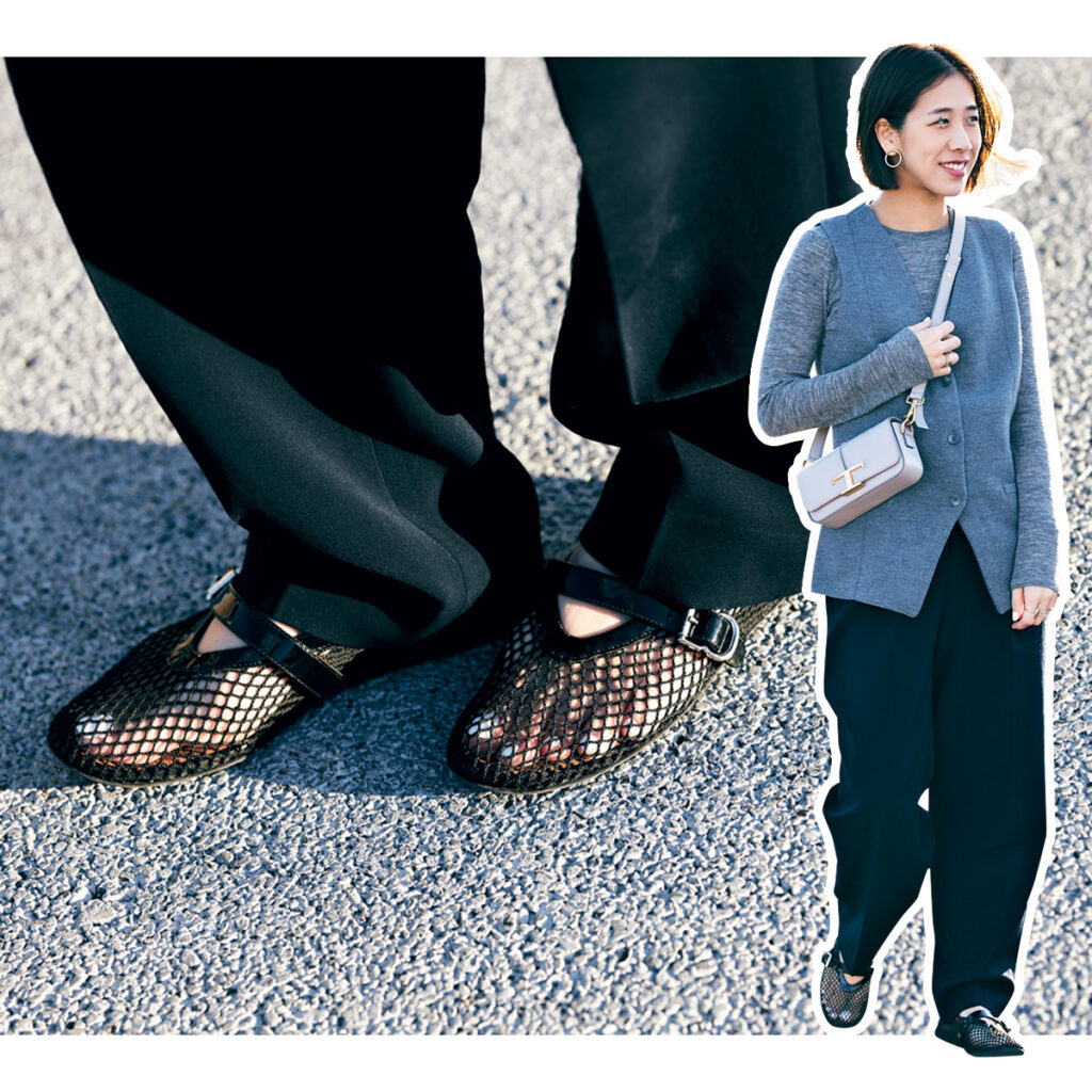 アライアのメッシュシューズ