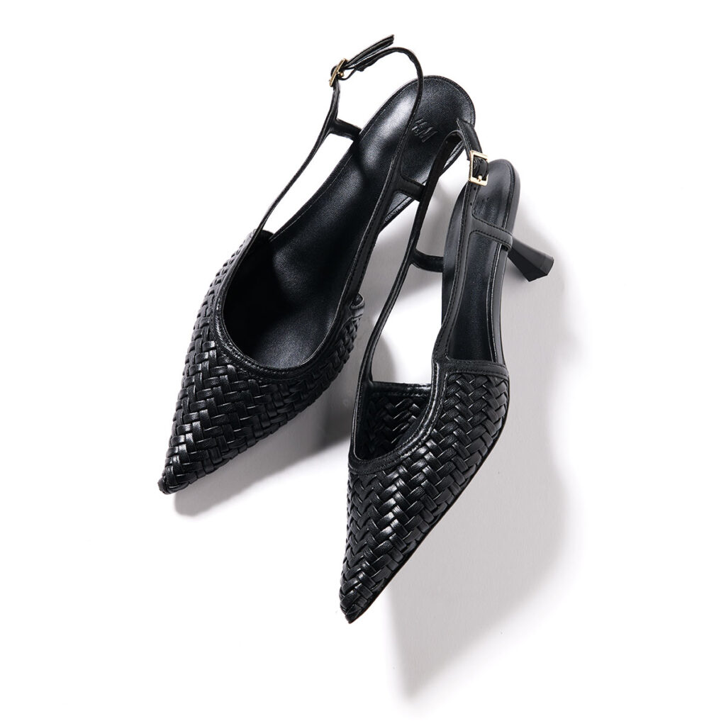 【✩】美しい模様が高級感を演出する、ローヒールの女性用シューズ。 楽天市場】【日本製】【本革】【美脚】ストーム付きヒール