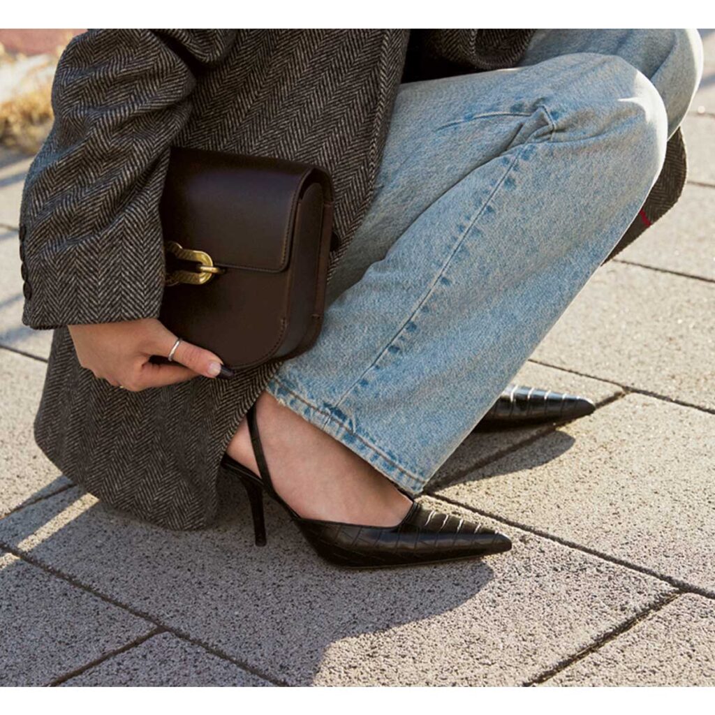 デニムとピンヒール