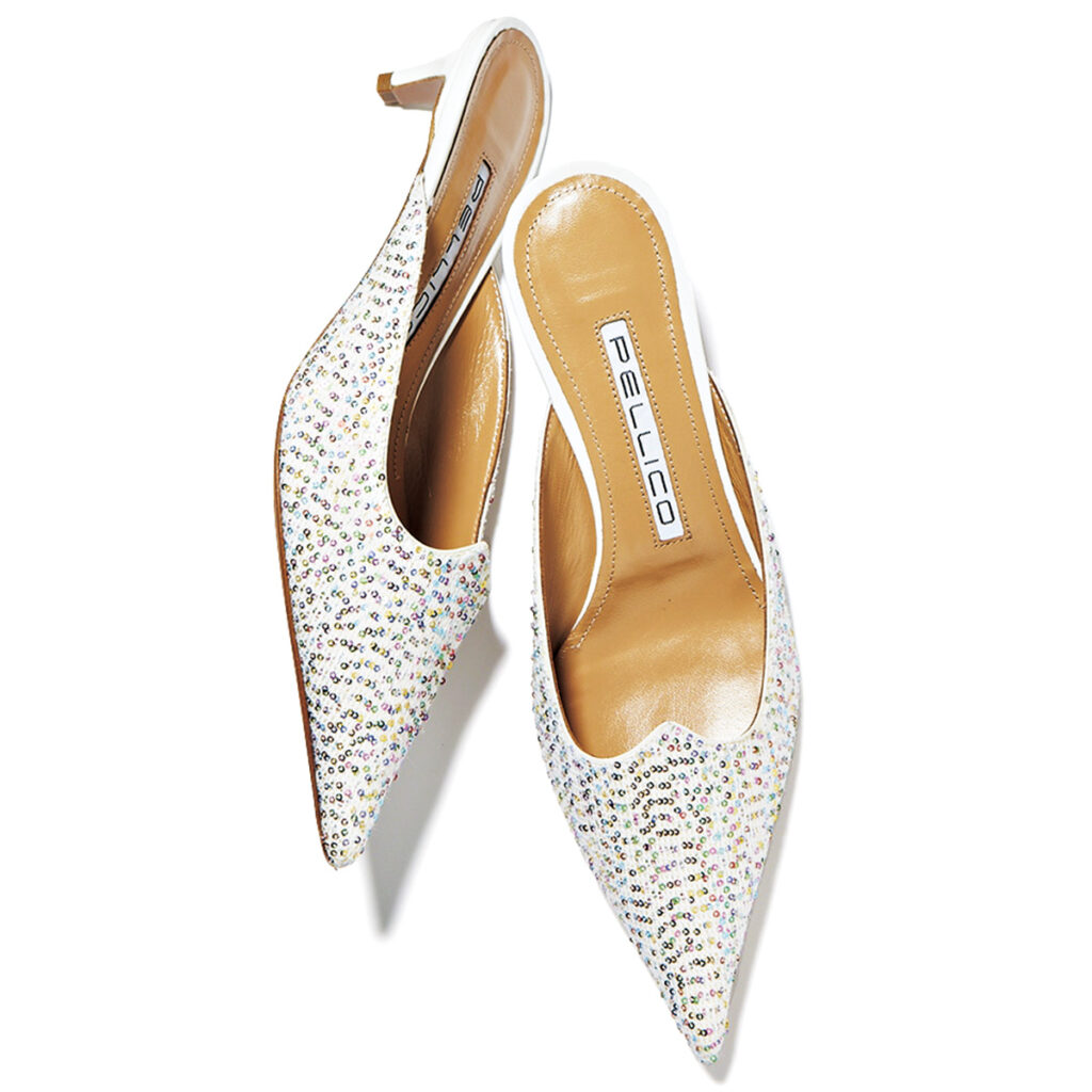 カラフルなスパンコールのミュール