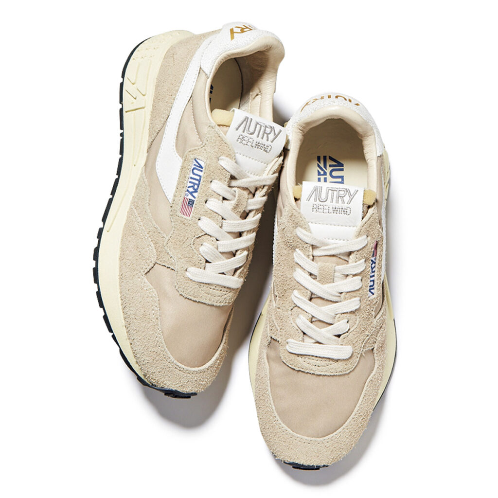 異素材MIXのスニーカー