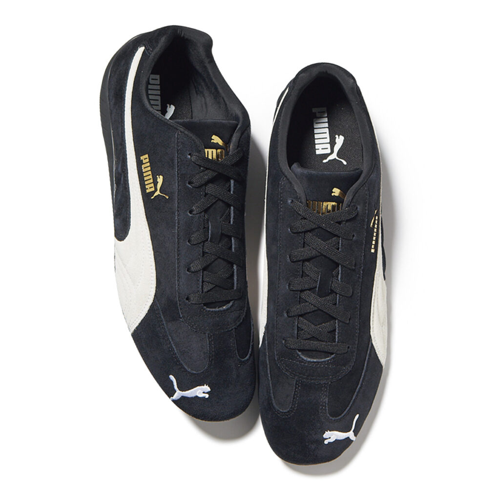 プーマのモノトーンスニーカー