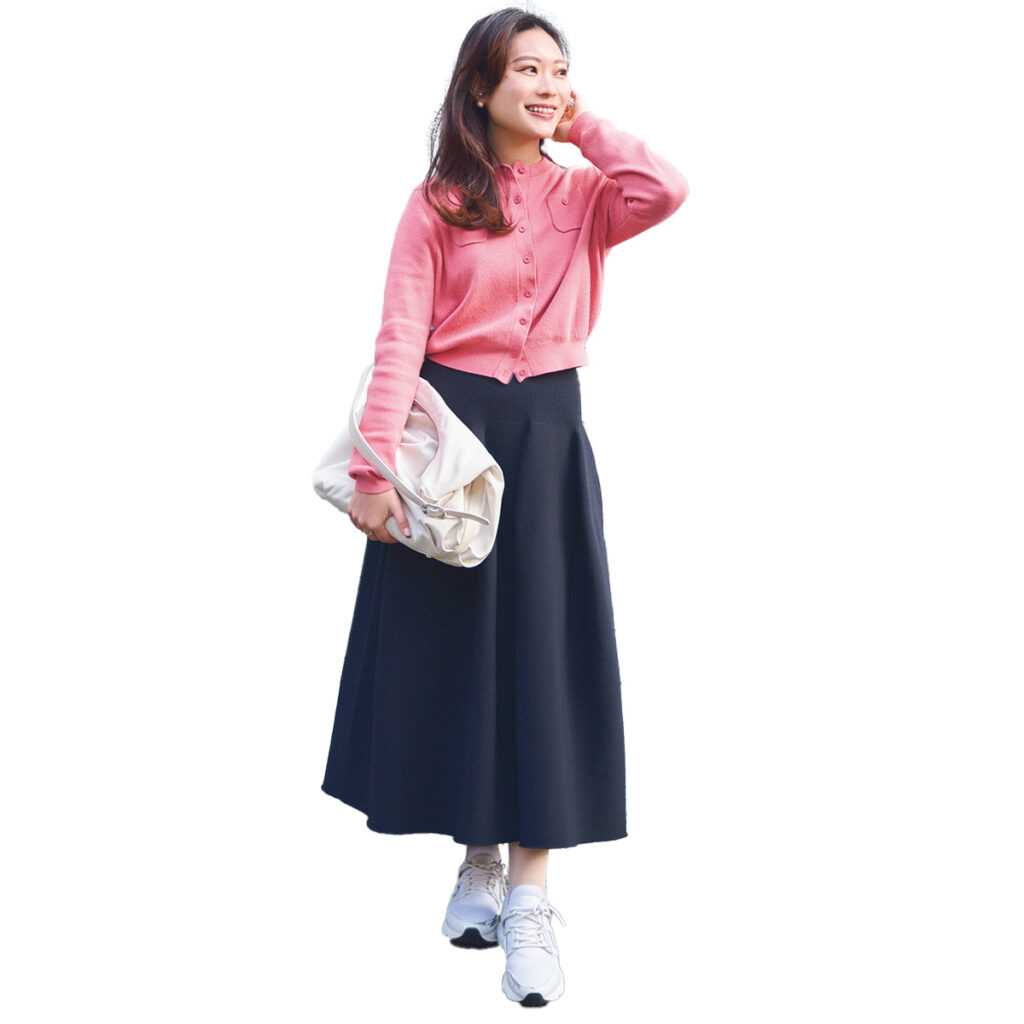 CABaNのちびポケカーデのコーデ,CABaNのピンクカーデとスカートのコーデ