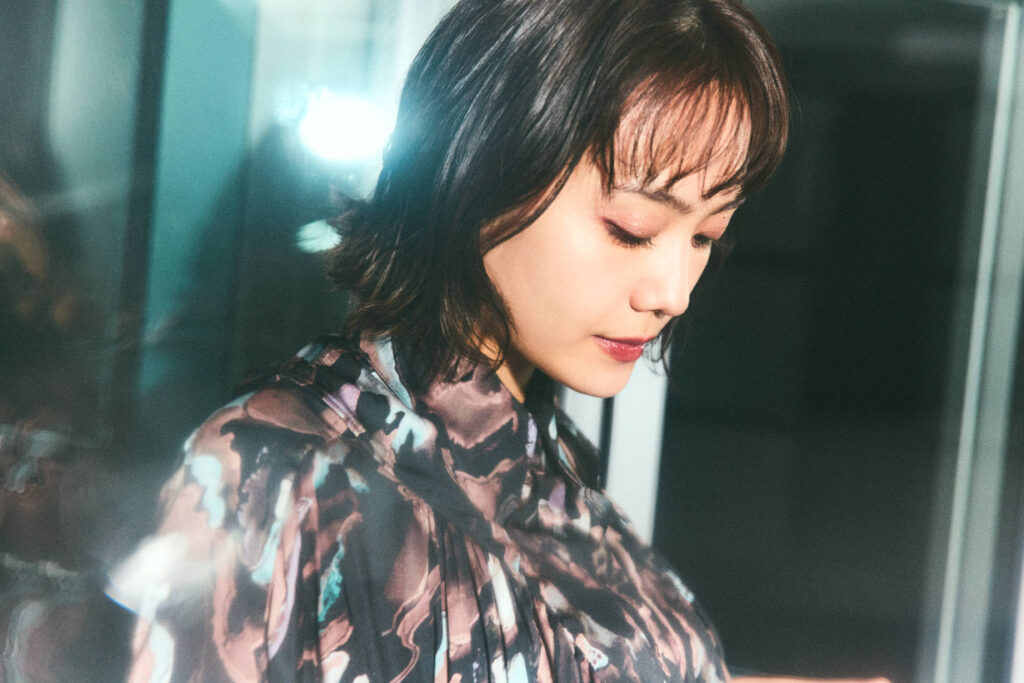 【大型配送タイプ】松井愛莉さん掲載3ページ（ポスターサイズ）#5787 61rF-qOsJiL._UF350,350_QL50_.jpg