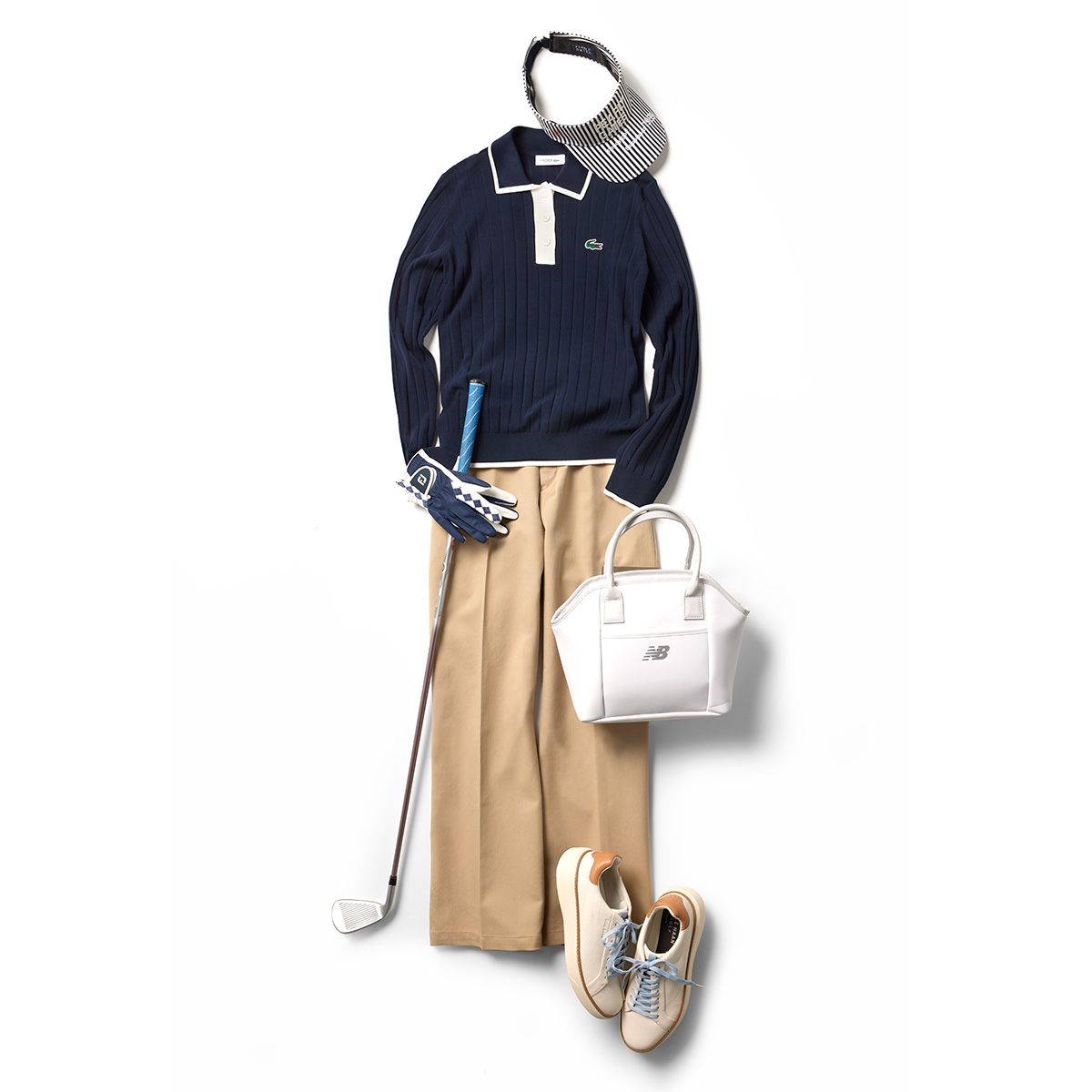 ラコステのニットポロとベージュのワイドパンツのカジュアルゴルフコーデ