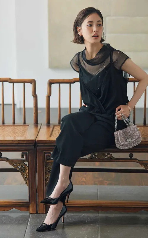 結婚式お呼ばれコーデ 黒の透けトップス×コンビネゾンスタイル
