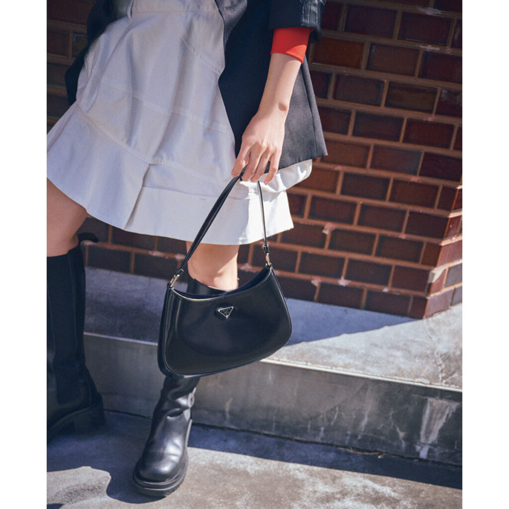 プラダのバッグ
