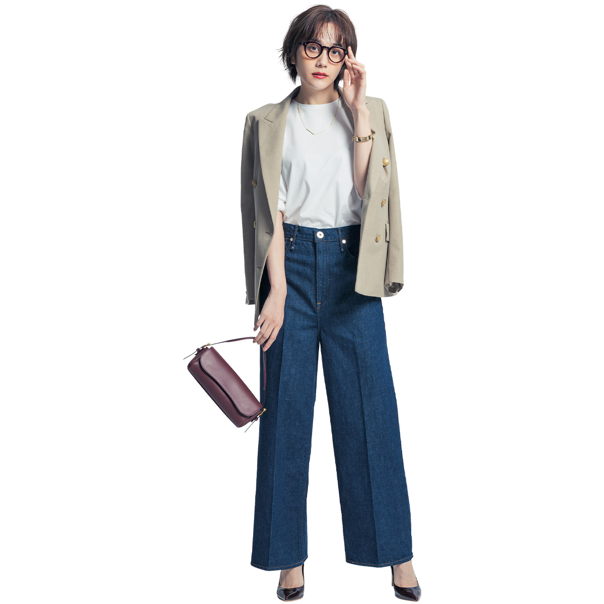 骨格ストレートにおすすめのカットソー×デニム×ジャケットの松井愛莉さん