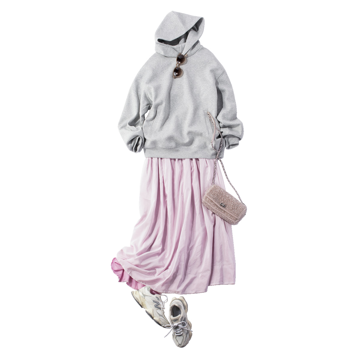 フーディと春色スカートのコーデ