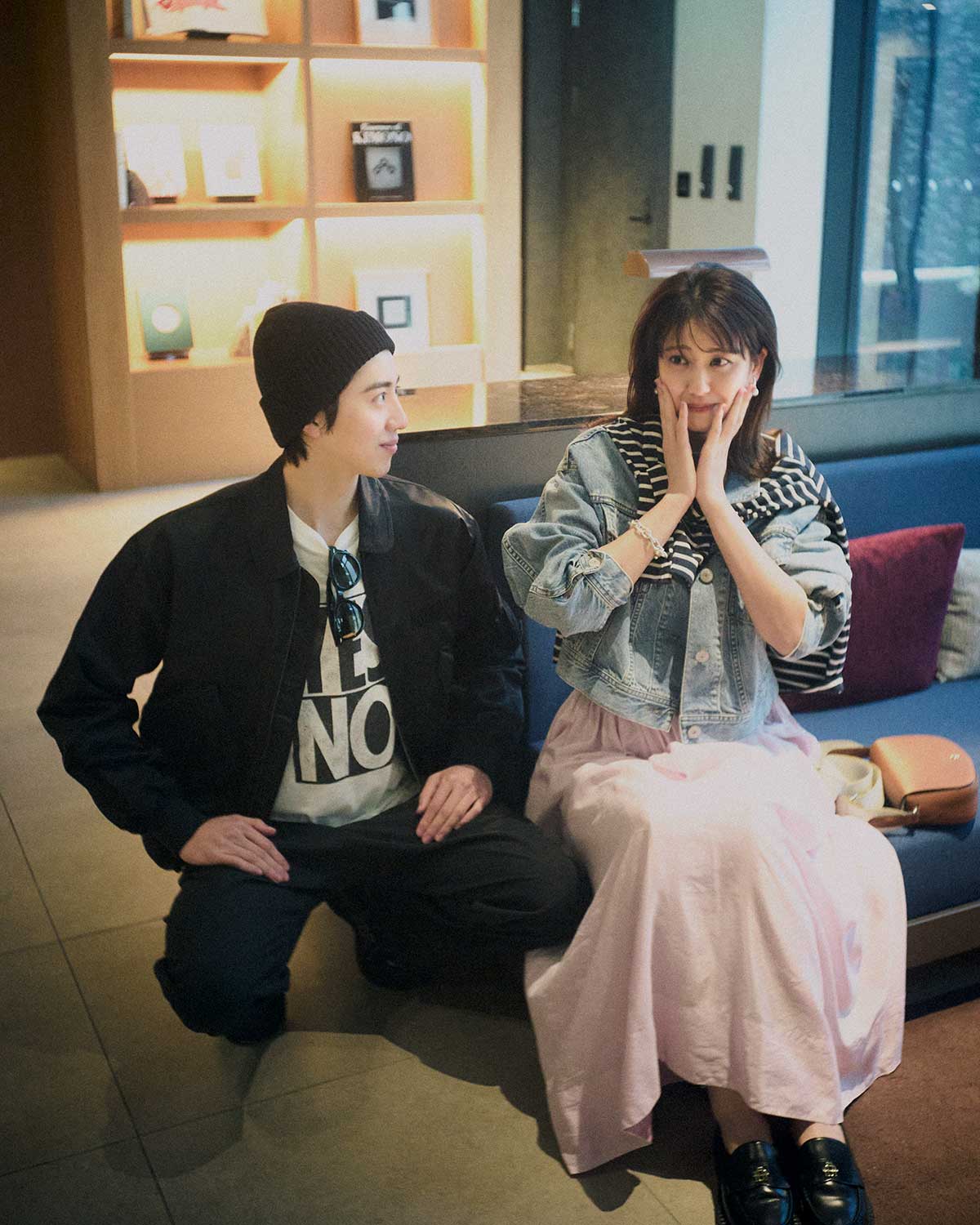 ピンクのスカートとGジャンのコーデ