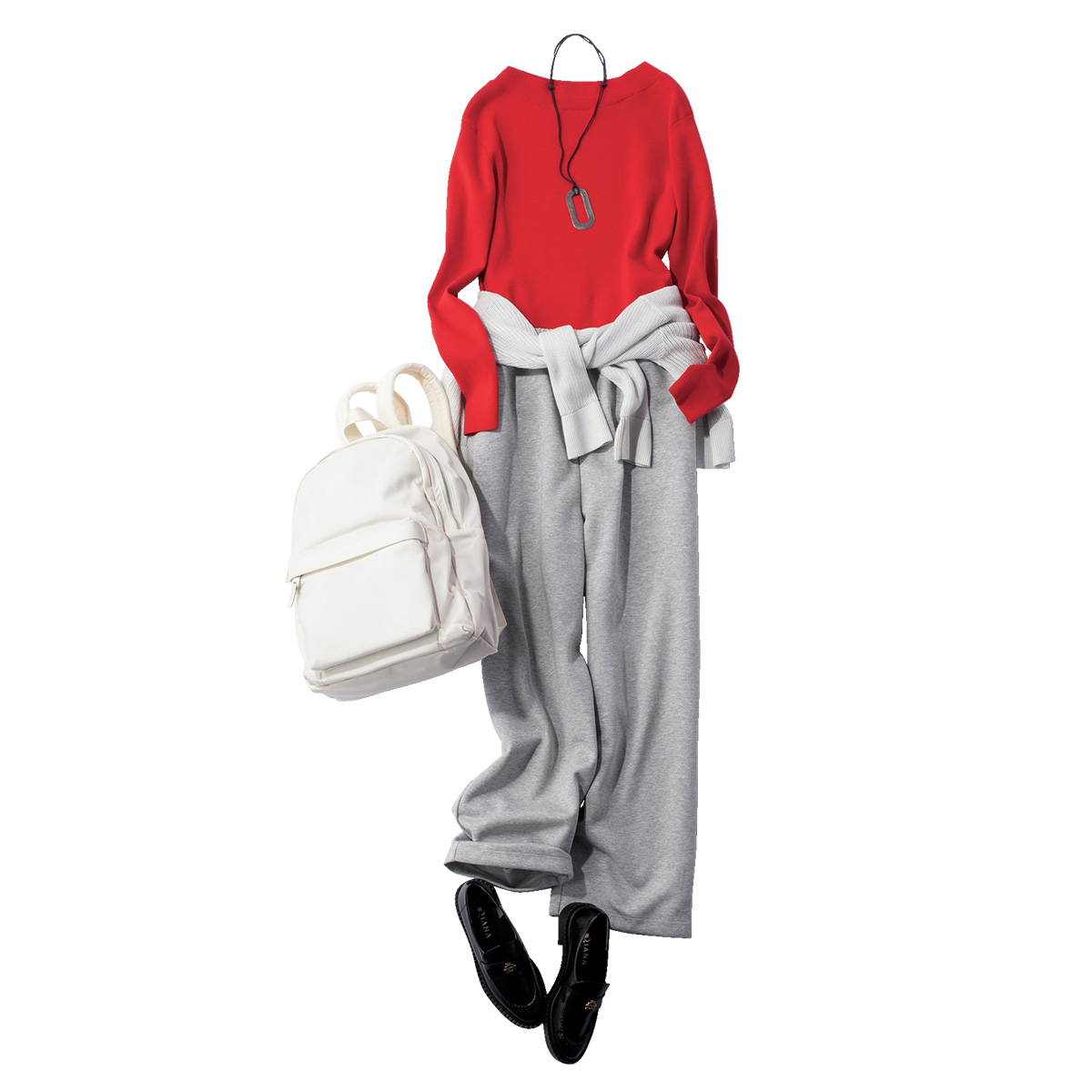 赤ニットとスウェットパンツのコーデ