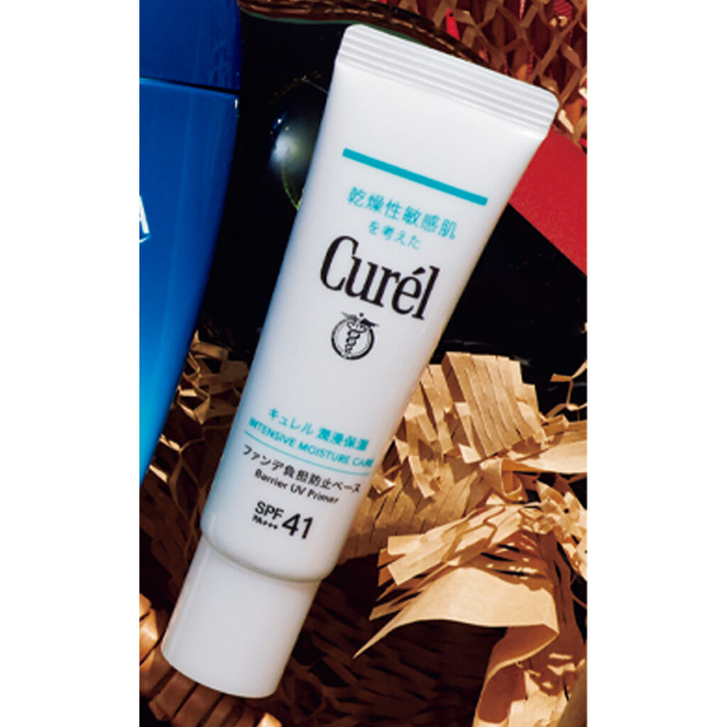 キュレルの潤浸保湿 ファンデ負担防止ベース