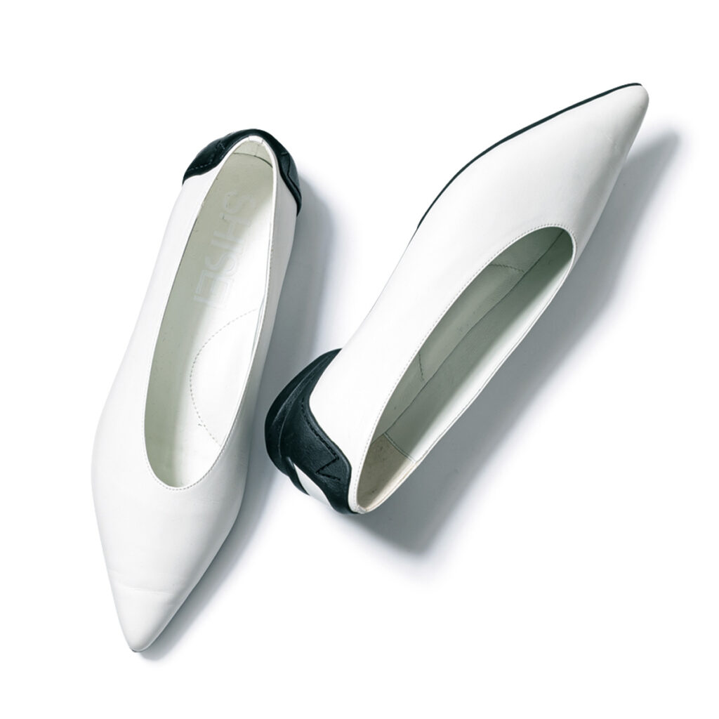 『SHISEI』の撥水シューズ