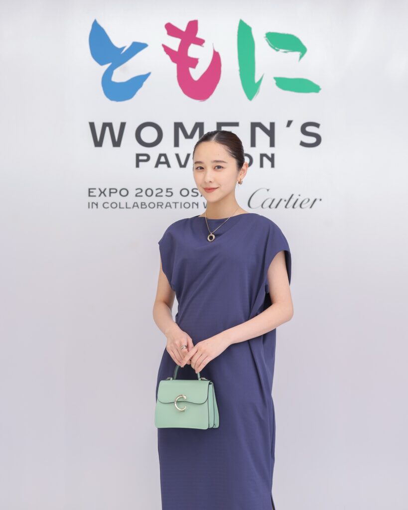 【超激レア】万博2025 女性館　カルティエ　非売品ピンバッジ　大阪関西 超激レア】万博2025 女性館 カルティエ 非売品ピンバッジ 大阪