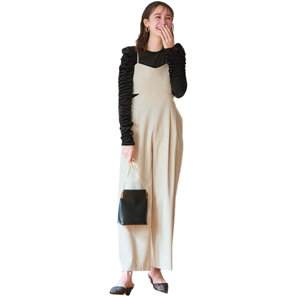 ジャンプスーツのお呼ばれコーデ