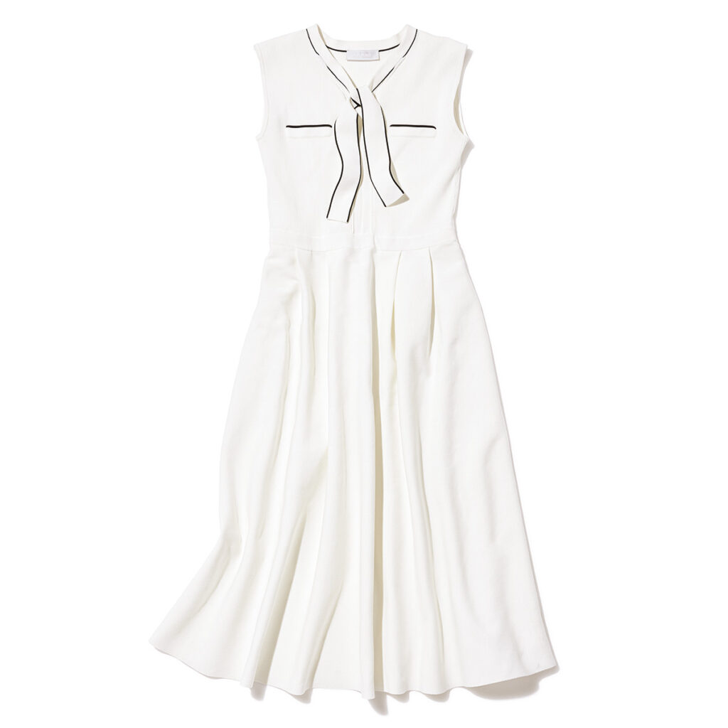 ボウタイ付きバイカラーの白ワンピ