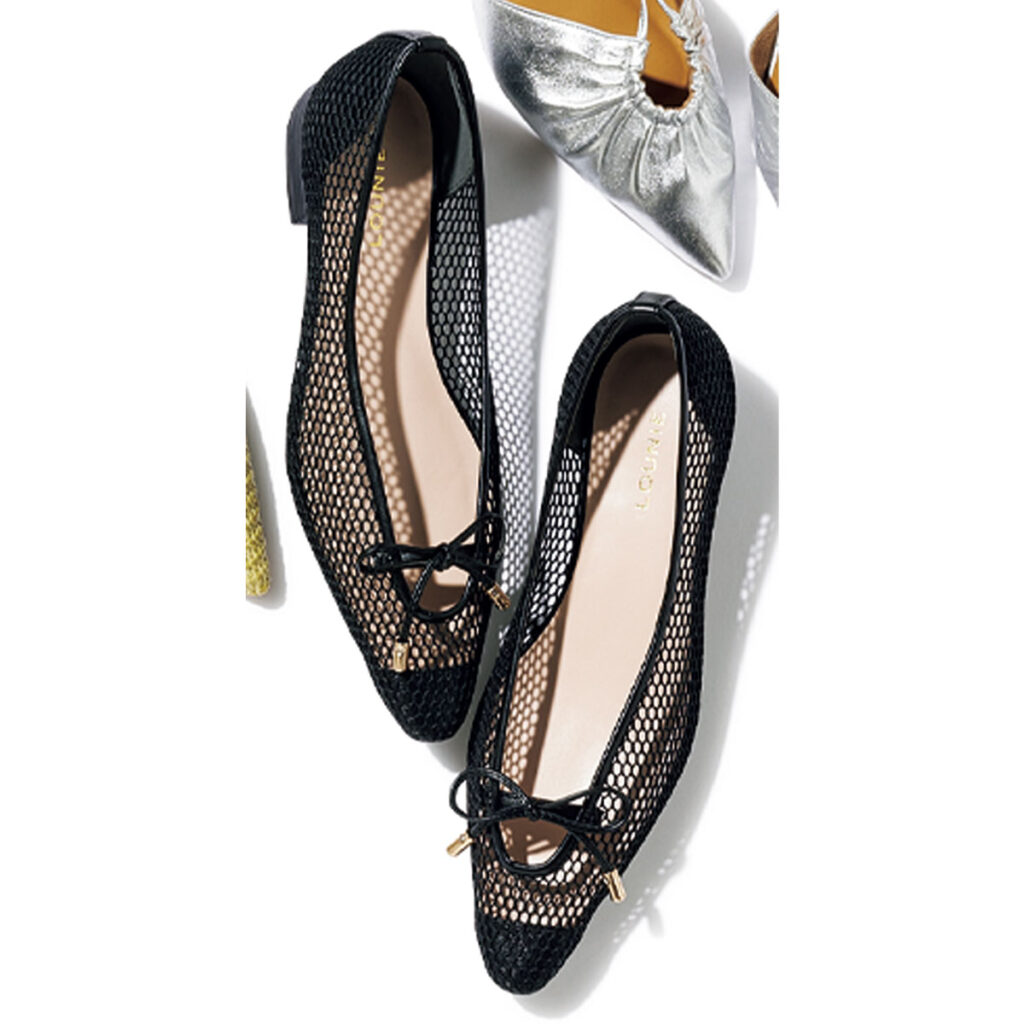 メッシュパンプス