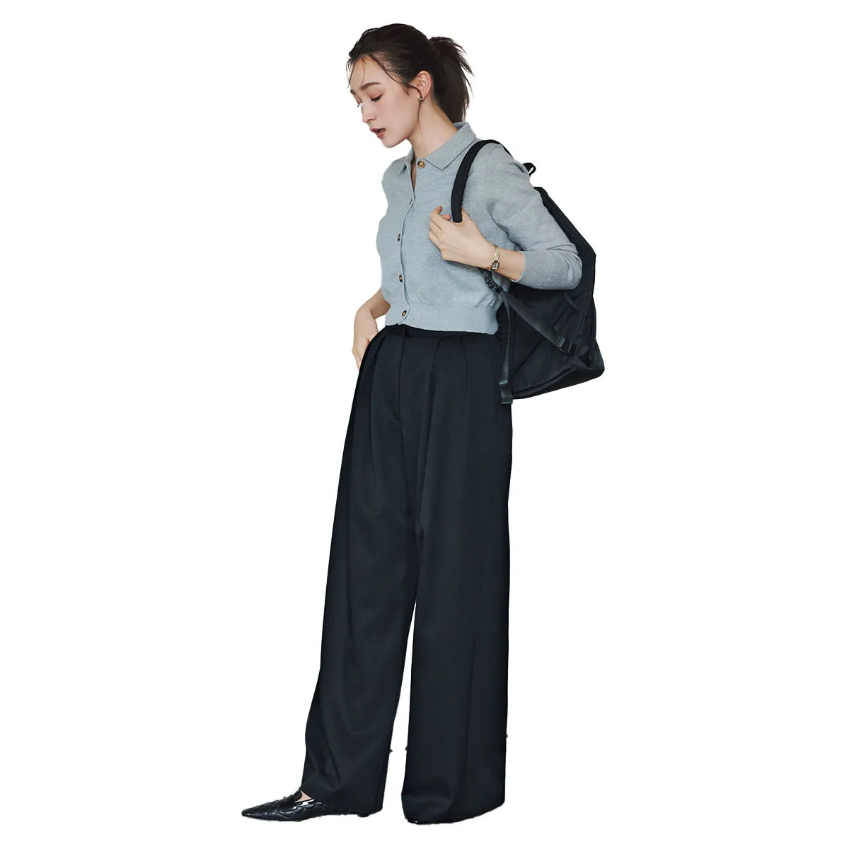 骨格ストレートに似合うワイドパンツのコーデ例