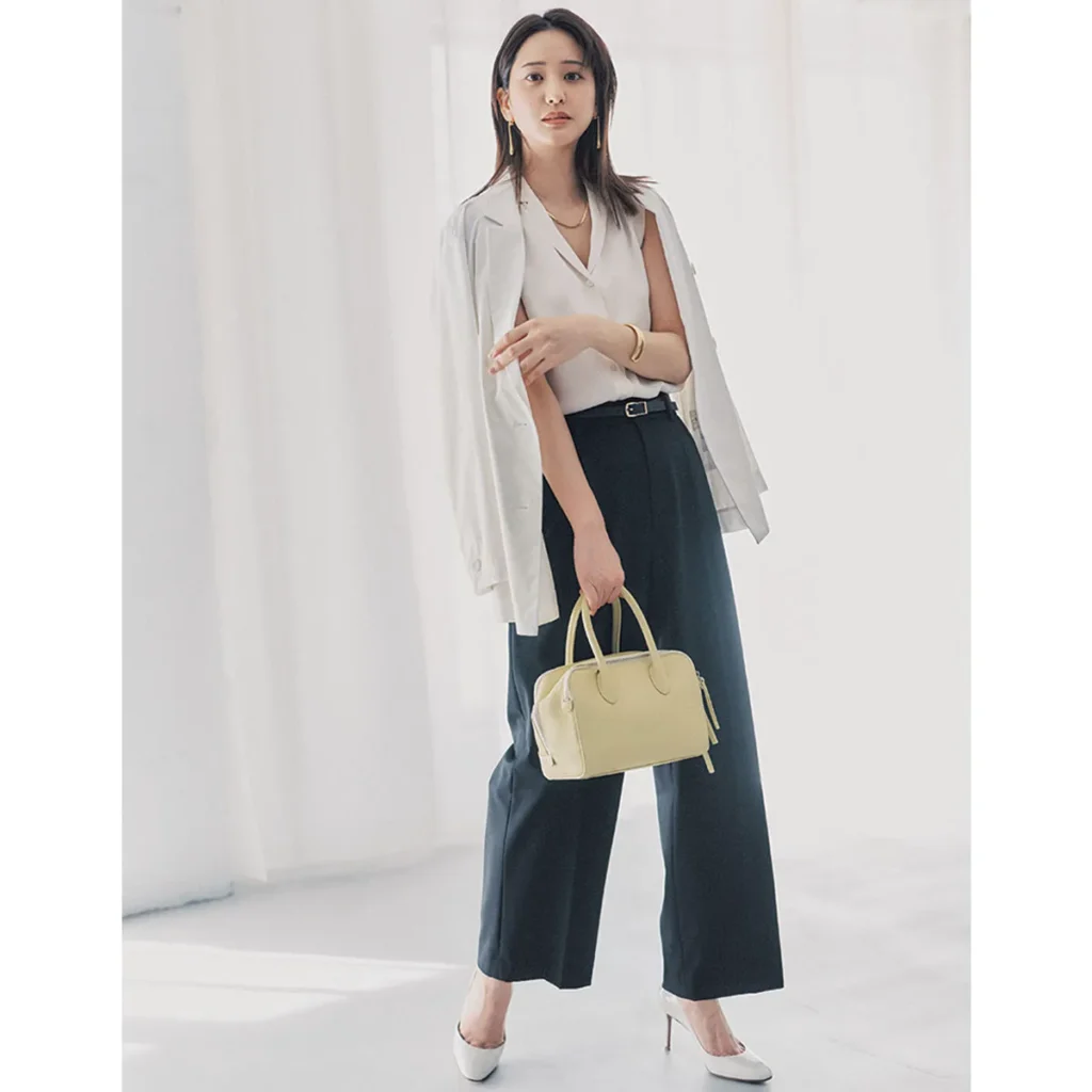 ユニクロのタックワイドパンツコーデ