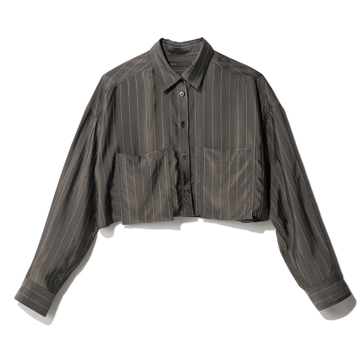 ストライプの艶感シャツ