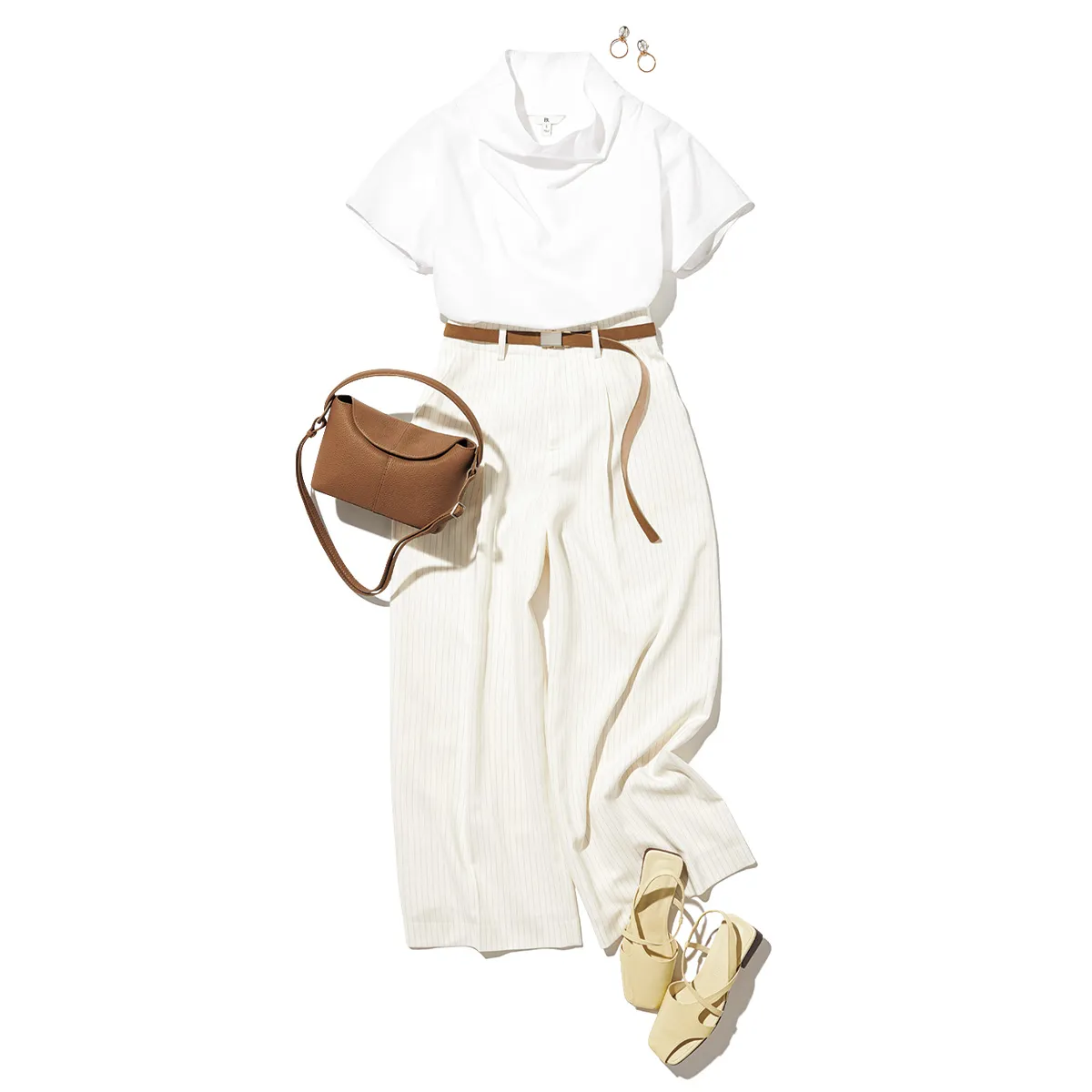 白トップス×白ワイドパンツの白コーデ