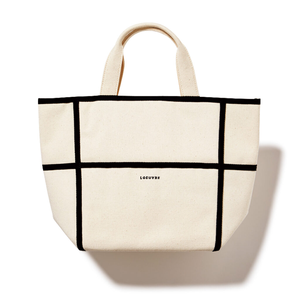 黒のパイピングのキャンバスバッグ