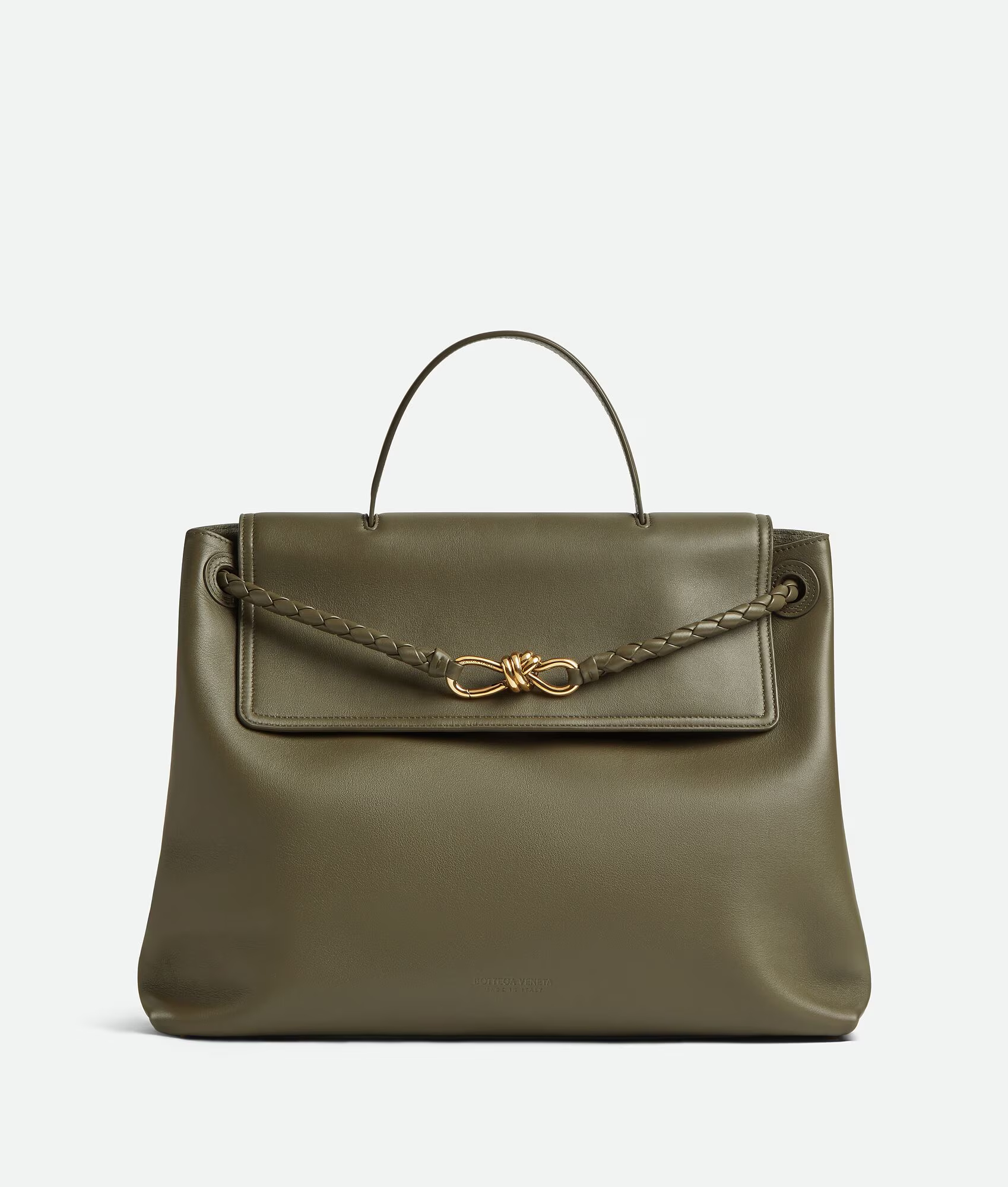 新作 シックでたっぷり収納な ◆ BOTTEGA VENETA チャオ チャオ シックでお洒落なバッグ BOTTEGA VENETA スモール チャオ チャオ