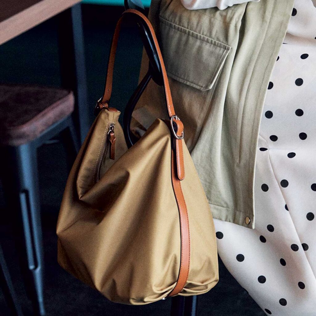 ナイロン素材のバッグ