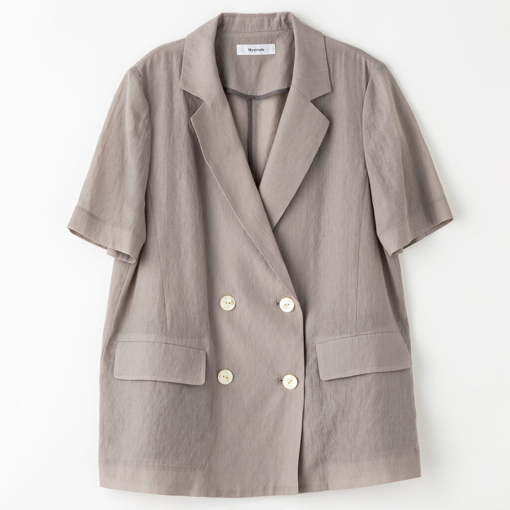 シアー＋微光沢の大きめ半袖ジャケット