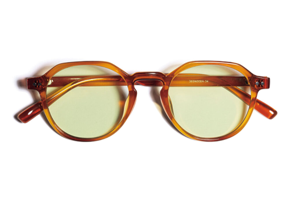 ユニクロのクラウンパント型サングラス