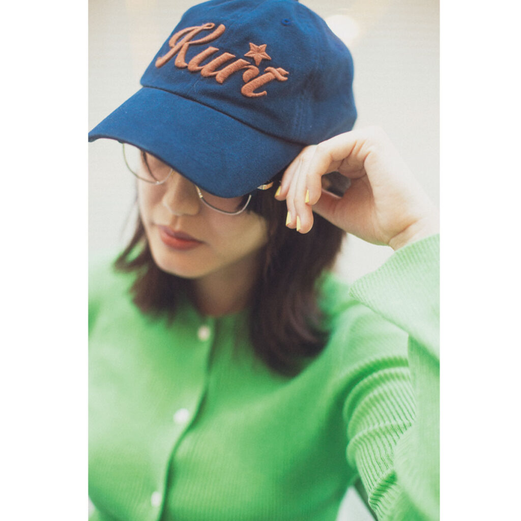 アイヴァンのロゴキャップ