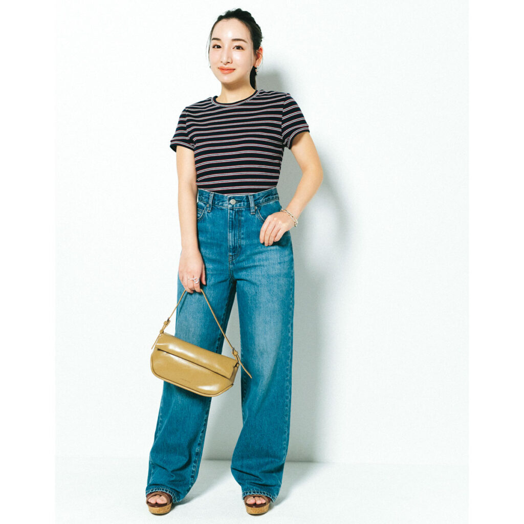 ボーダーTシャツとデニムのコーデ